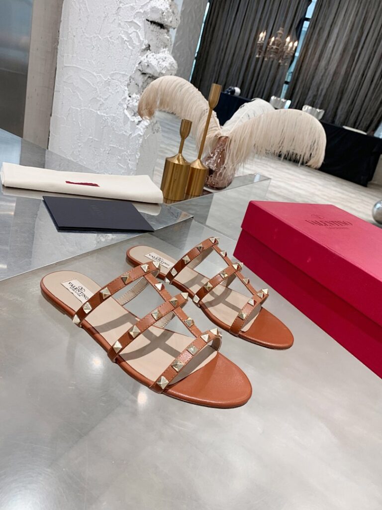 Valentino Shoe Style 2301194