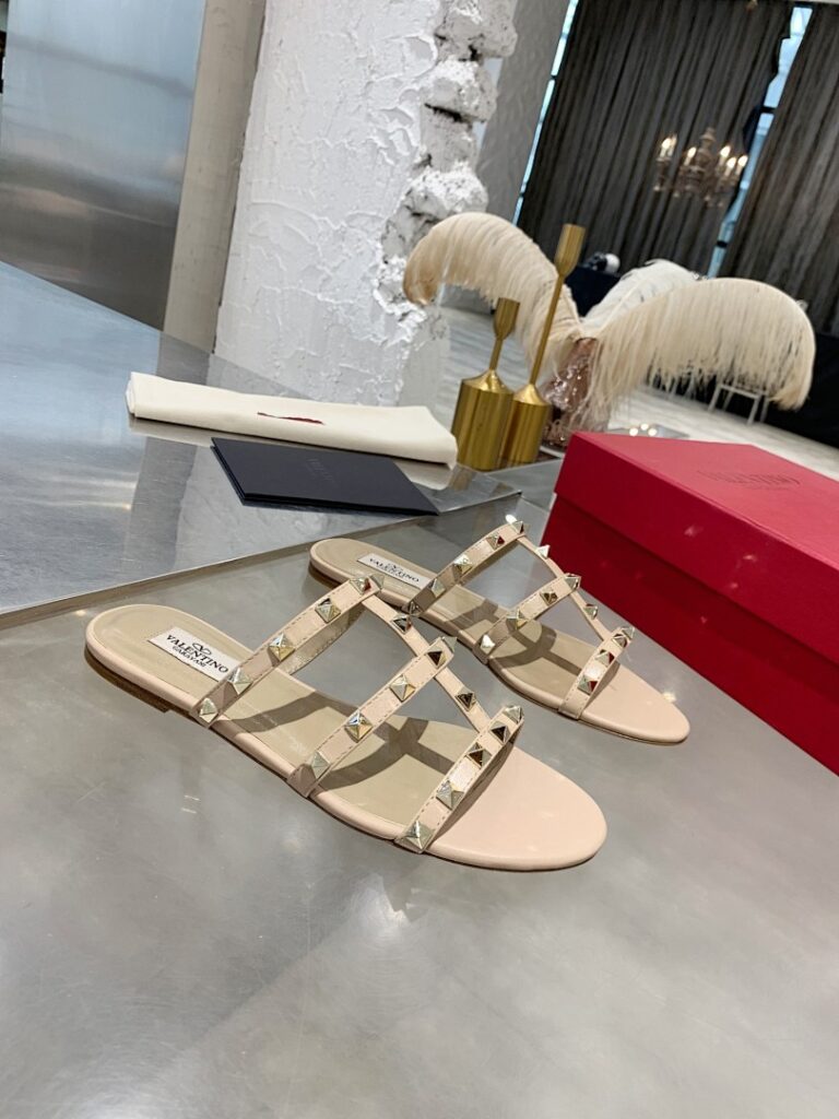 Valentino Shoe Style 2301194