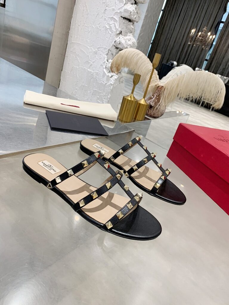 Valentino Shoe Style 2301194