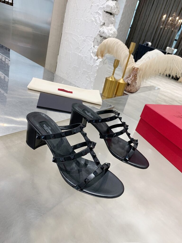 Valentino Shoe Style 2401194