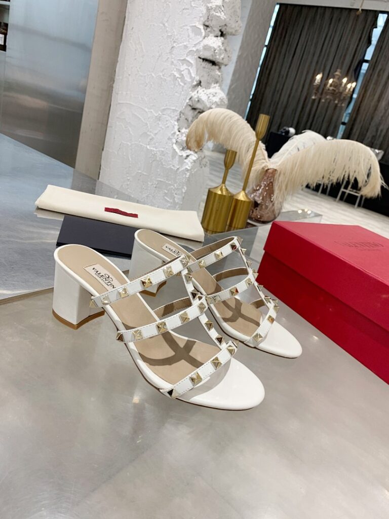 Valentino Shoe Style 2401194