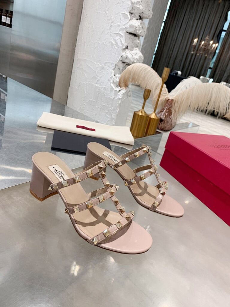 Valentino Shoe Style 2401194