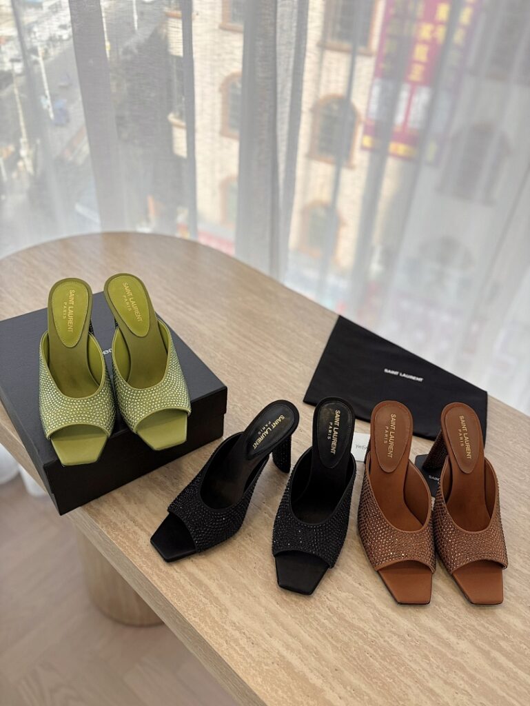 Saint Laurent Shoe Style 3101154