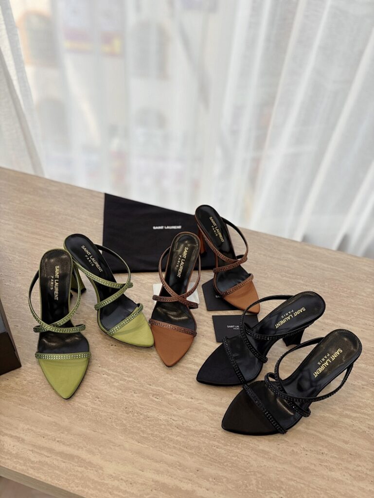 Saint Laurent Shoe Style 3001154