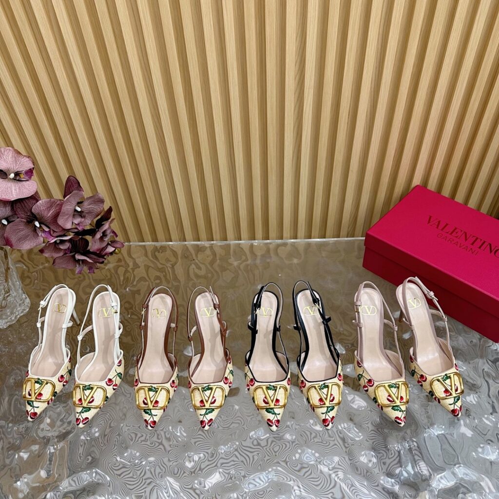 Valentino Shoe Style 3201197
