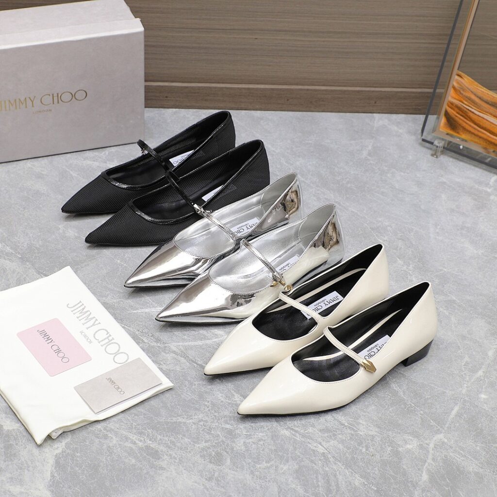 Jimmy Choo Shoe Style 3301123