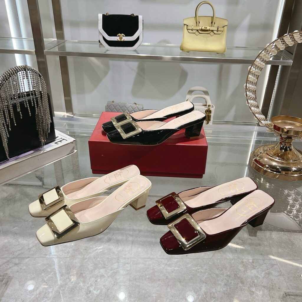 Shoe Style 2401159
