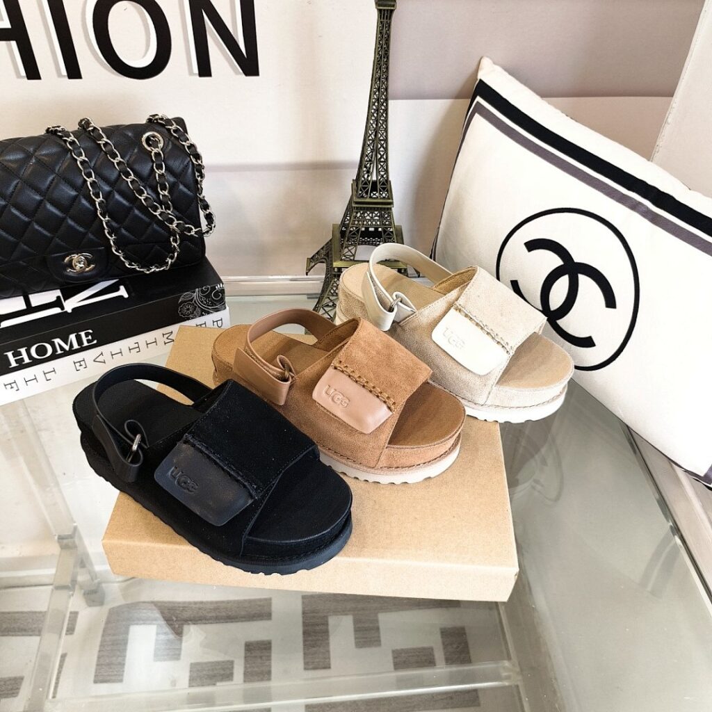 UGG Shoe Style 2601194