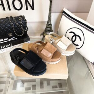 UGG Shoe Style 2601194