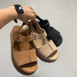UGG Shoe Style 2601194