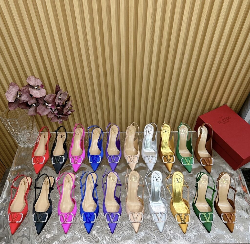 Valentino Shoe Style 3201197