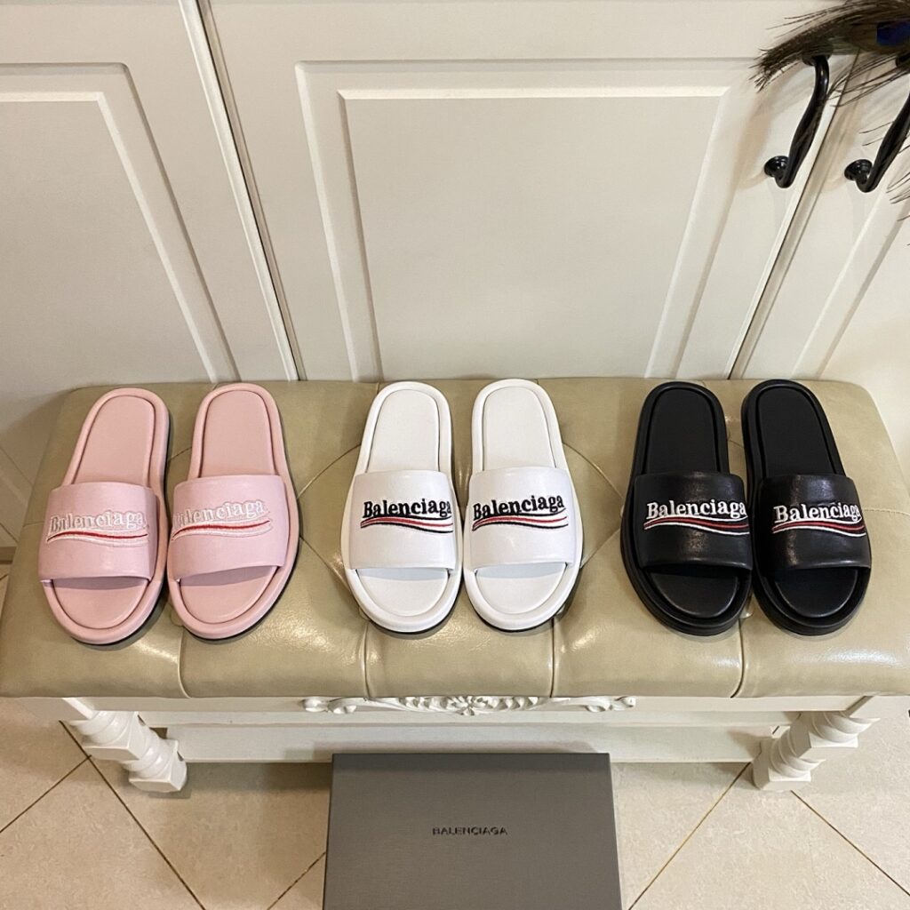 Balenciaga Shoe Style 2401134