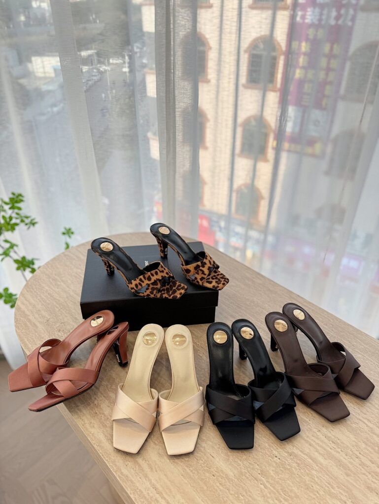 Saint Laurent Shoe Style 2801150