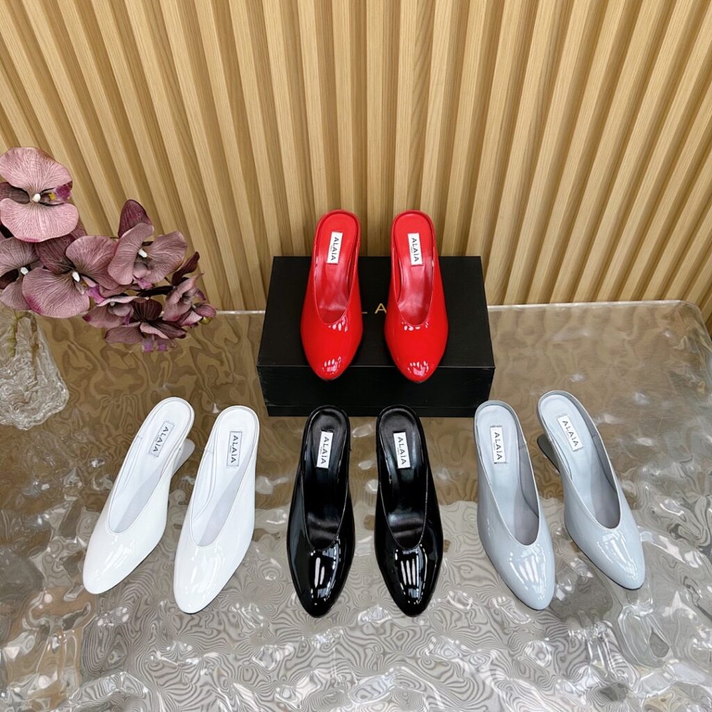 Alaia Shoe Style 3101197