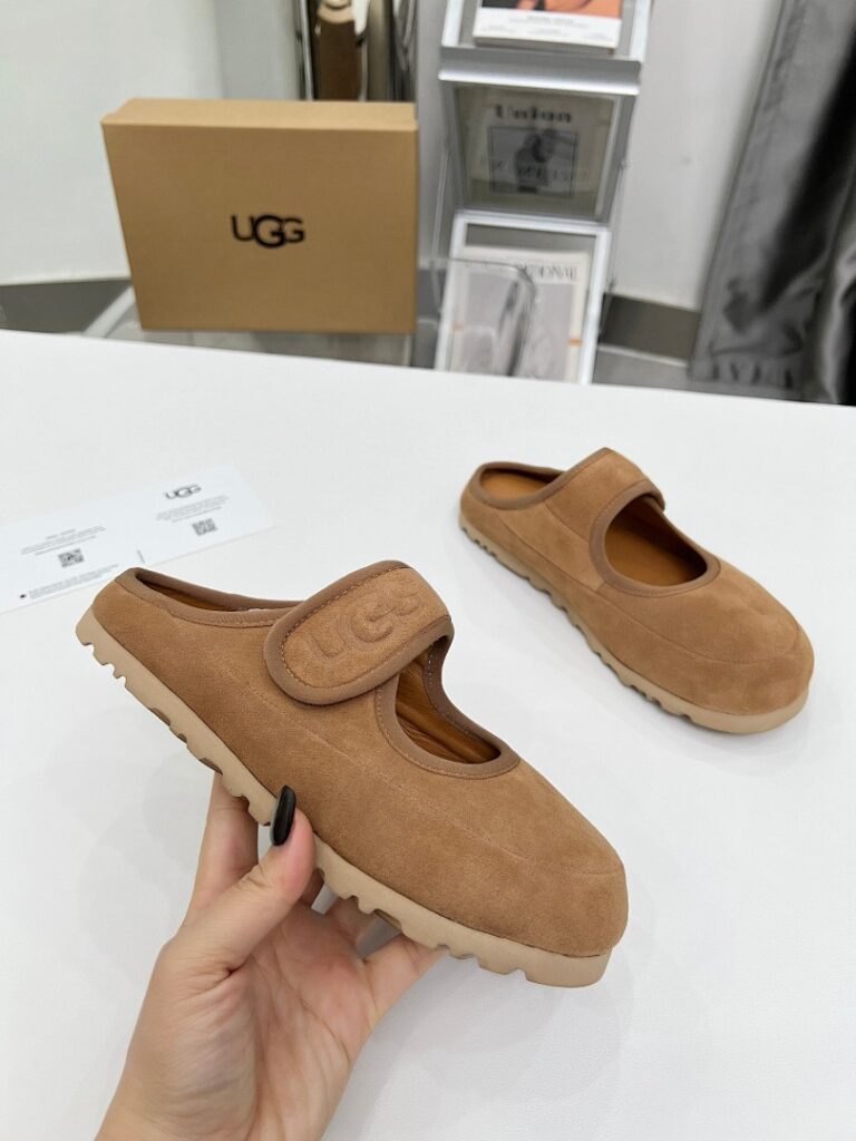UGG Shoe Style 2001150