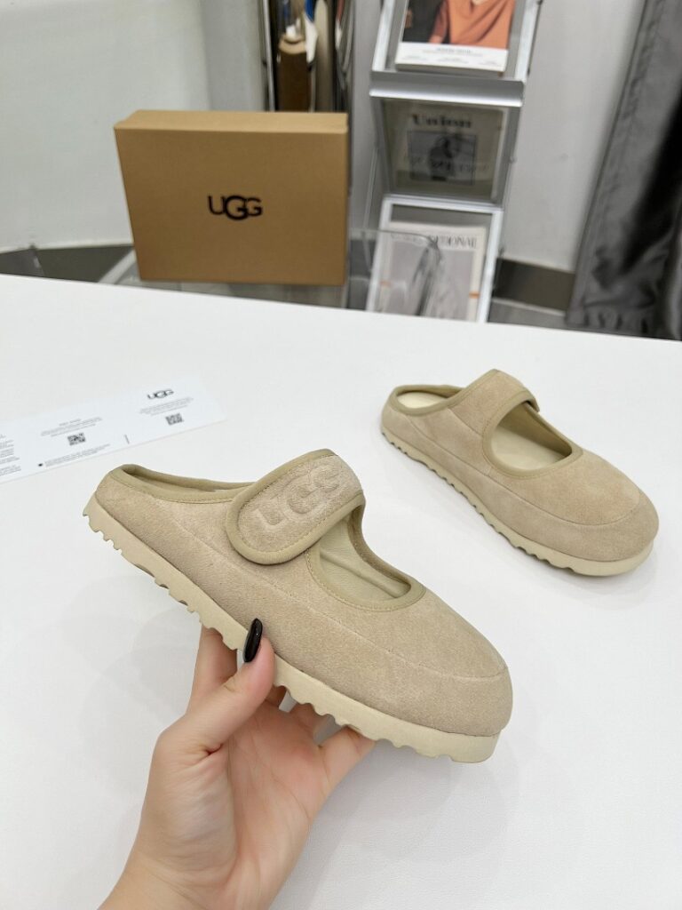 UGG Shoe Style 2001150