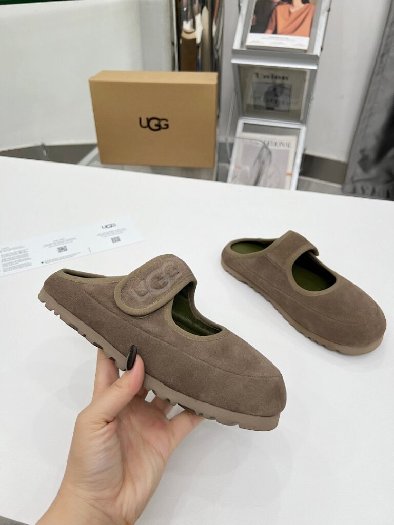 UGG Shoe Style 2001150