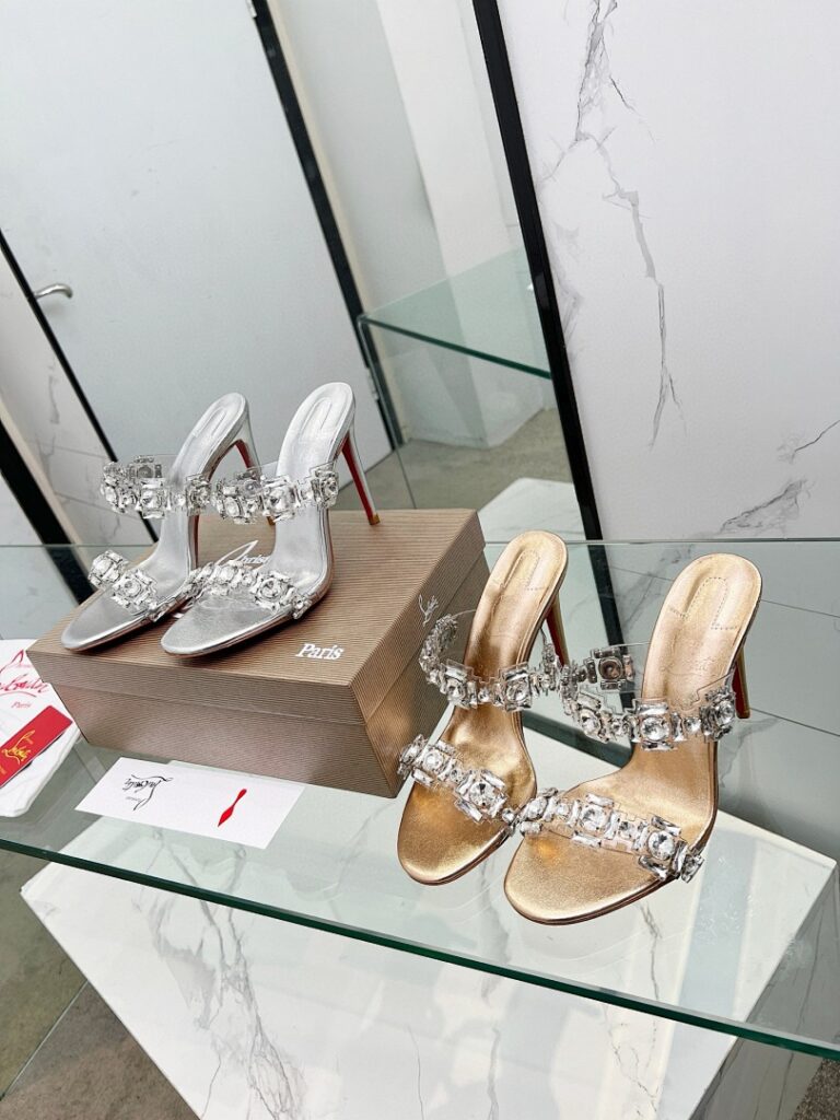 Christian Louboutin Shoe Style 3001195