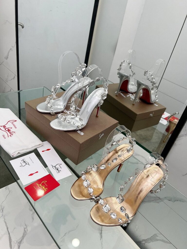 Christian Louboutin Shoe Style 3001195