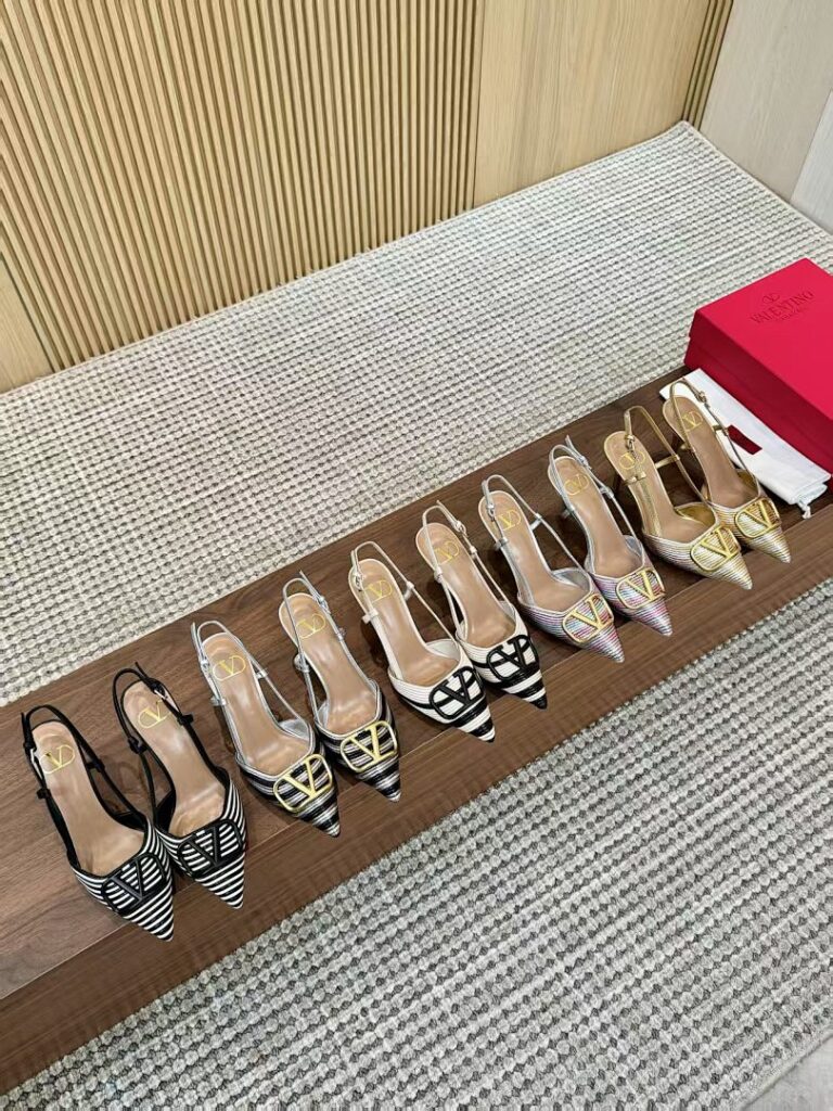Valentino Shoe Style 2701133