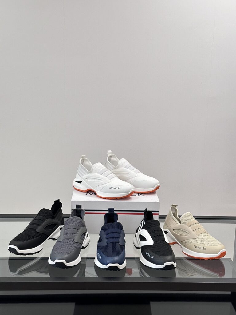 Moncler Shoe Style 2701126