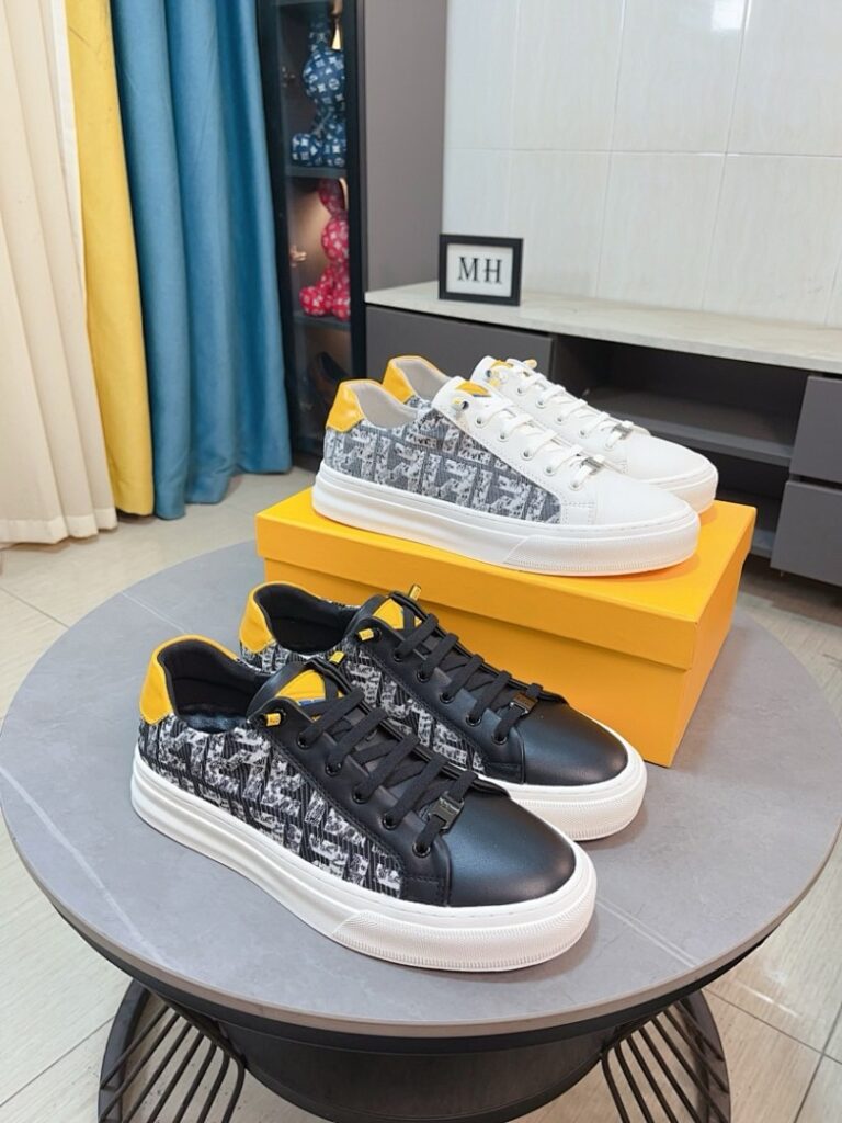 Fendi Shoe Style 2201155