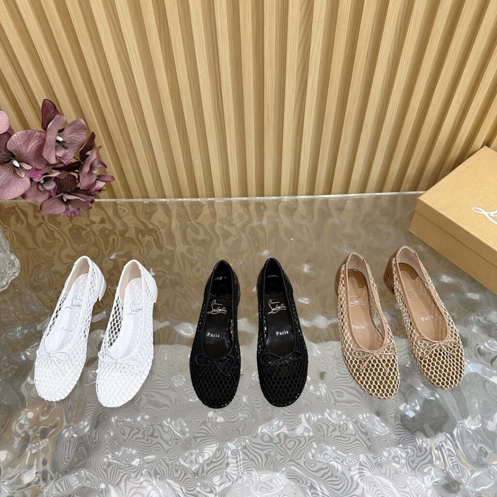 Christian Louboutin Shoe Style 3101197