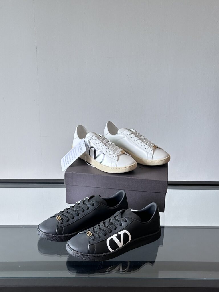 Valentino Shoe Style 2401126