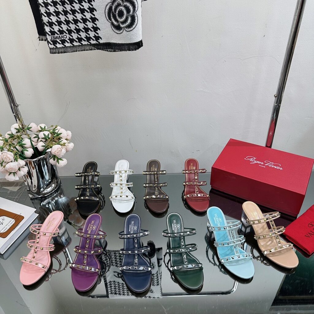 Valentino Shoe Style 2901197