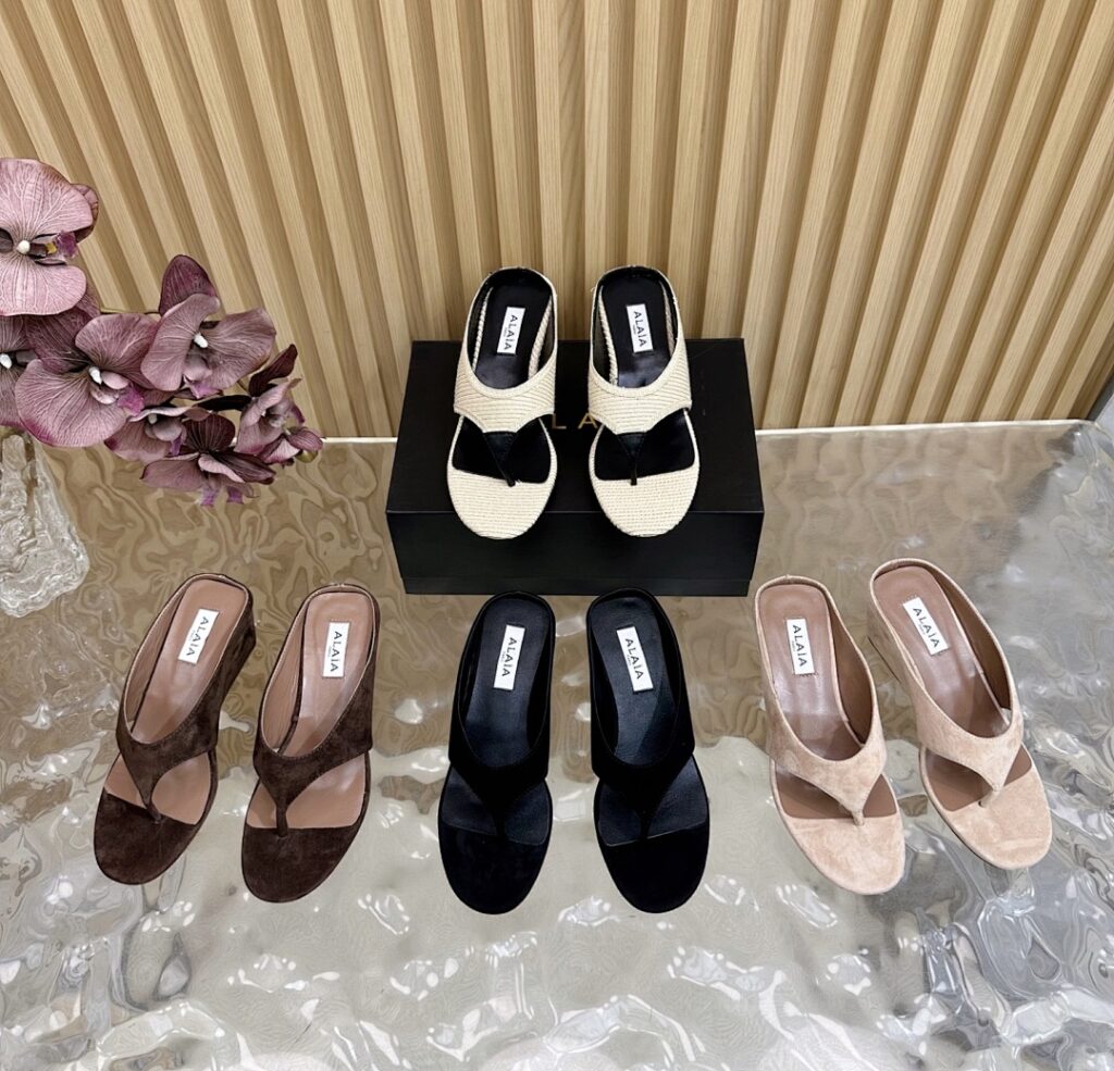 Alaia Shoe Style 3101197
