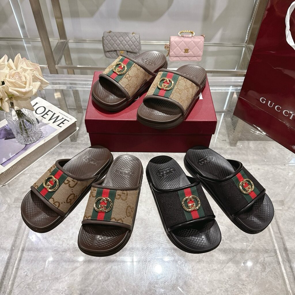 Gucci Shoe Style 2101121