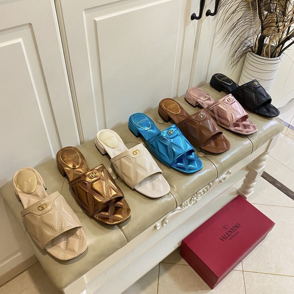 Valentino Shoe Style 2401134