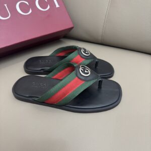 Gucci Shoe Style 2101121