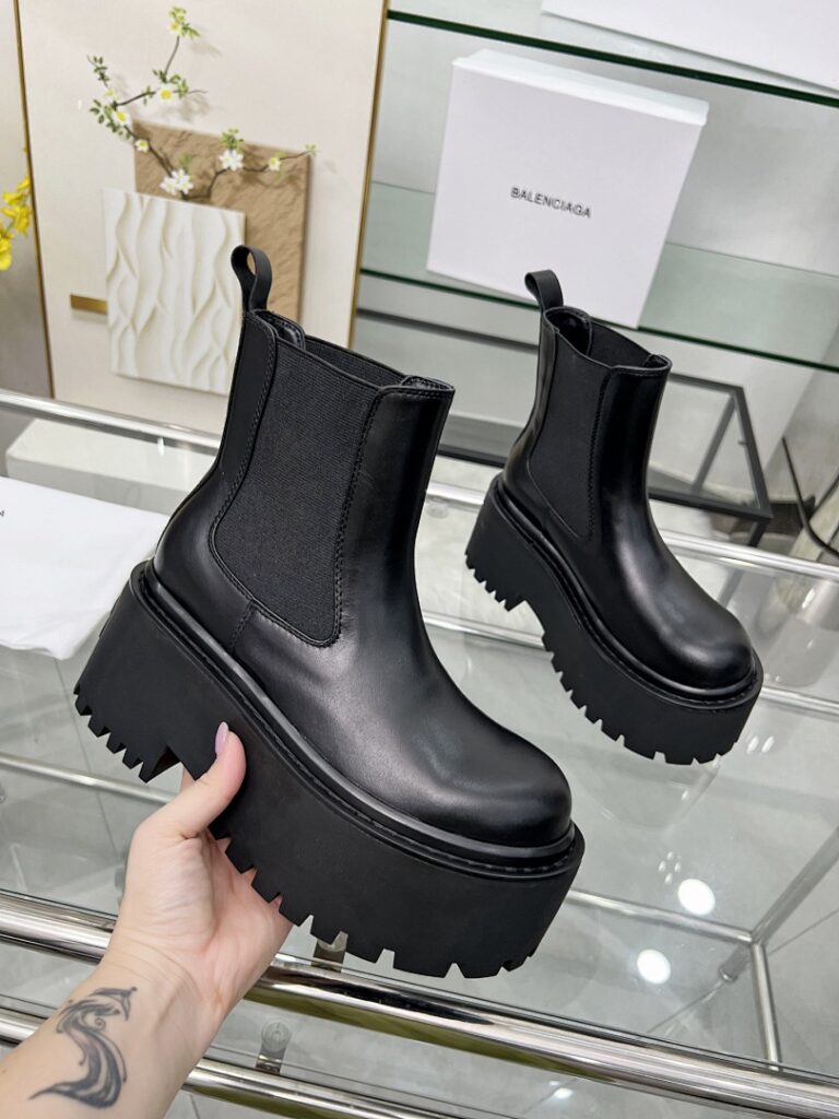 Balenciaga Shoe Style 3402113