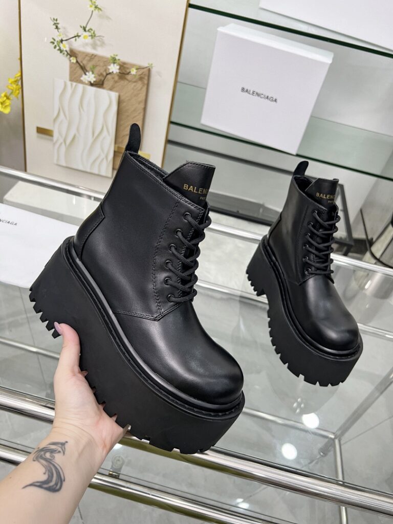 Balenciaga Shoe Style 3502113