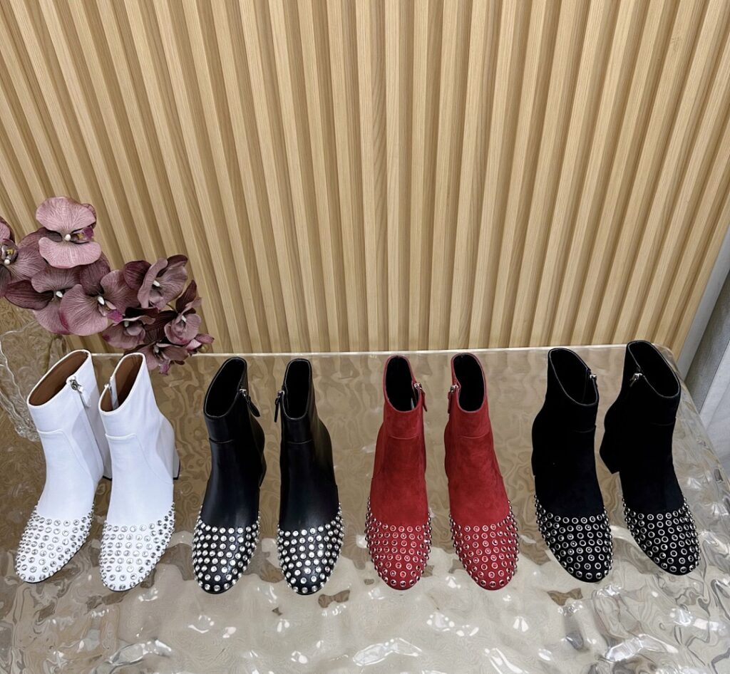 Alaia Shoe Style 3701197