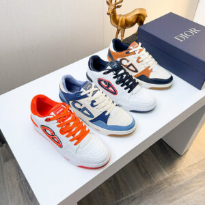 Dior Shoe Style 2401127