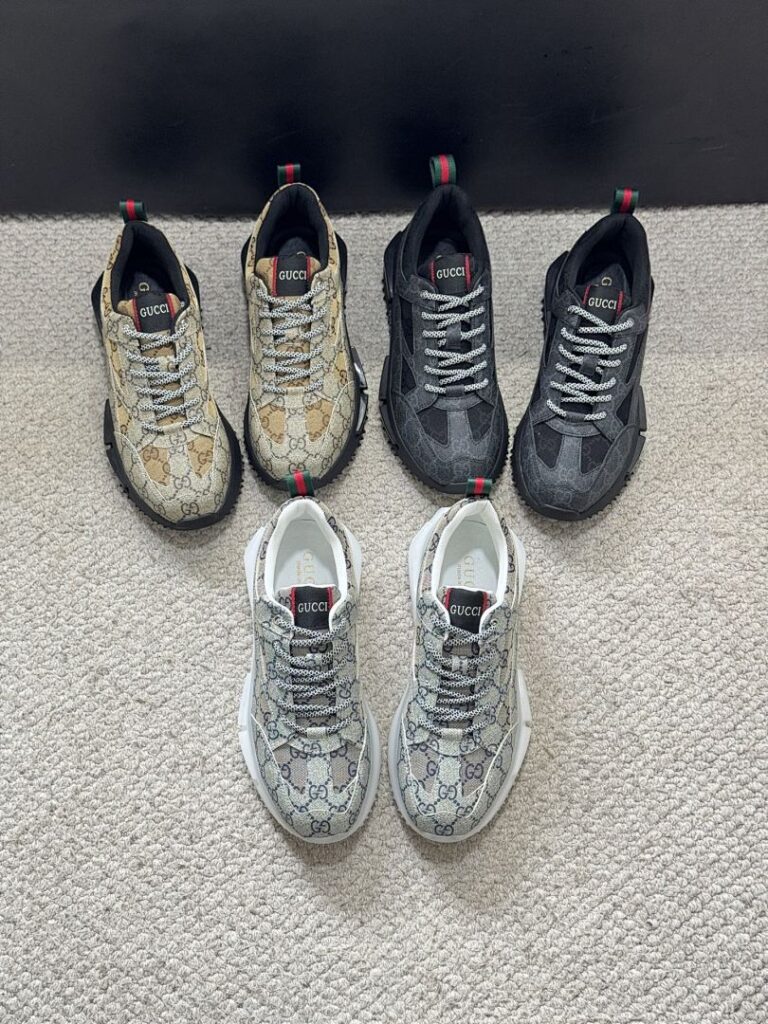 Gucci Shoe Style 2401127