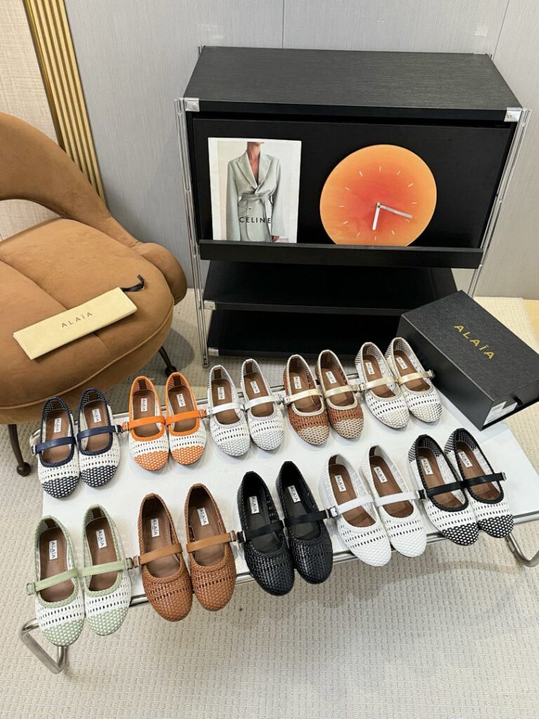 Alaia Shoe Style 2491177