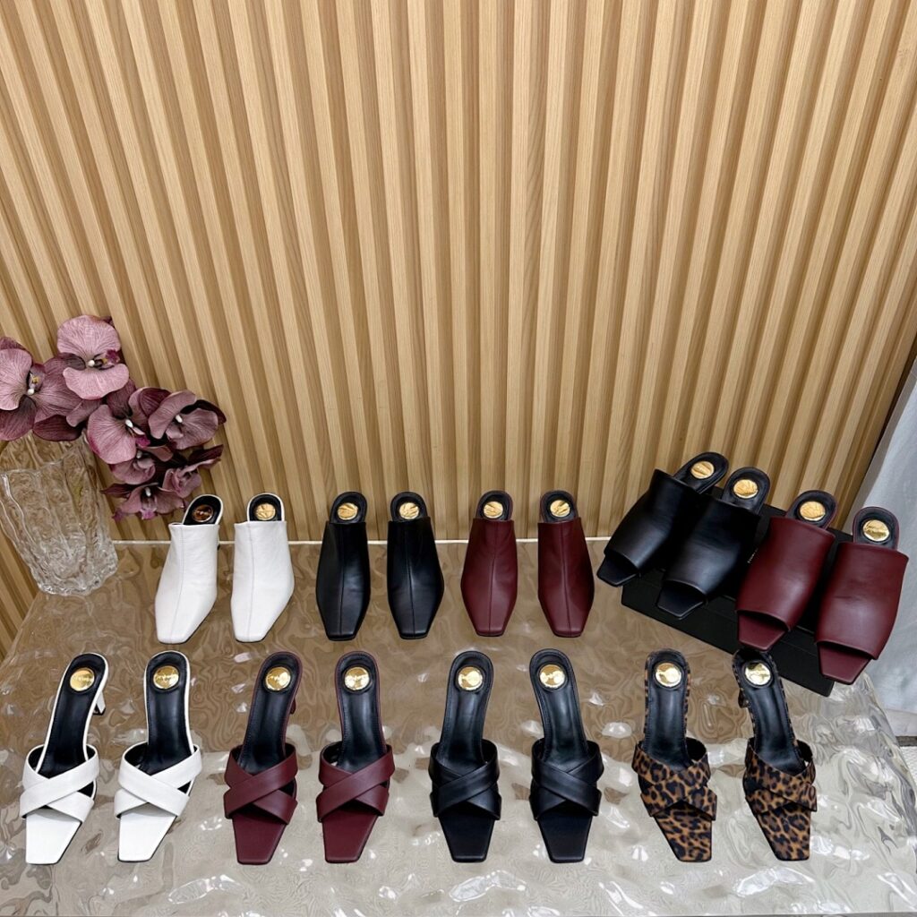Saint Laurent Shoe Style 3101197