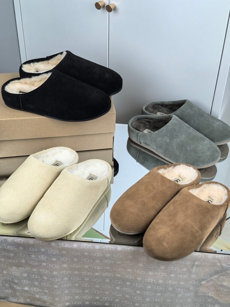 UGG Shoe Style 2301175