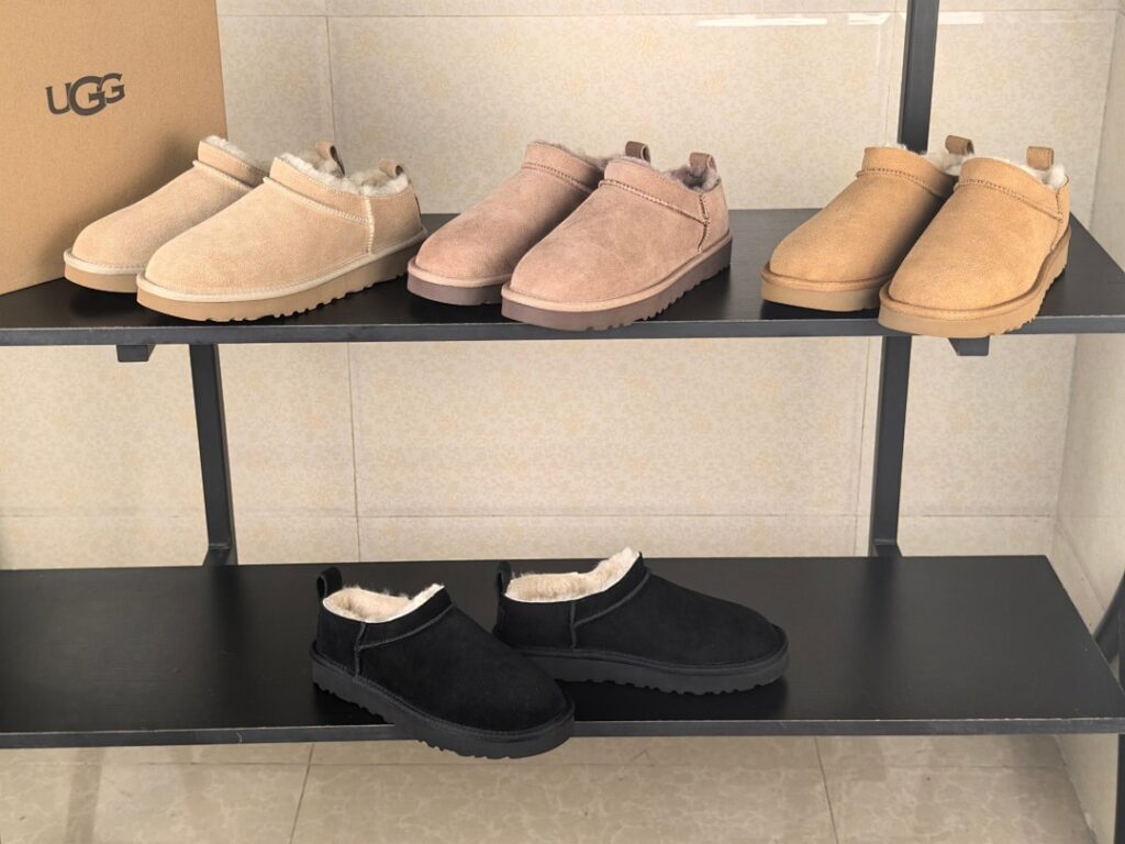 UGG Shoe Style 2101175