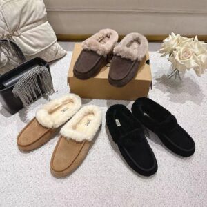 UGG Shoe Style 2491192