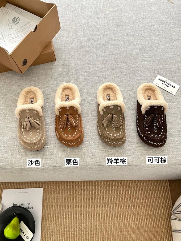 UGG Shoe Style 2901175