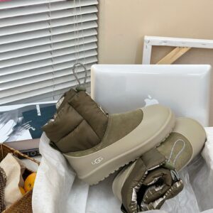 UGG Shoe Style 3601175
