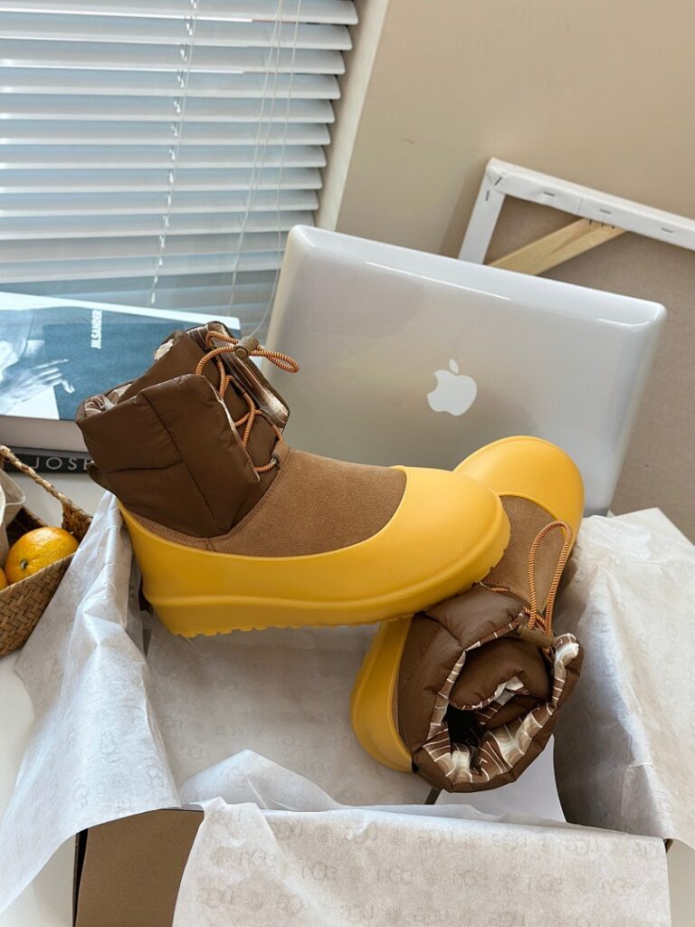 UGG Shoe Style 3601175