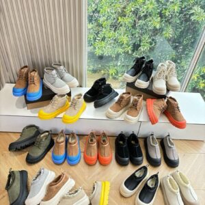 UGG Shoe Style 2801175