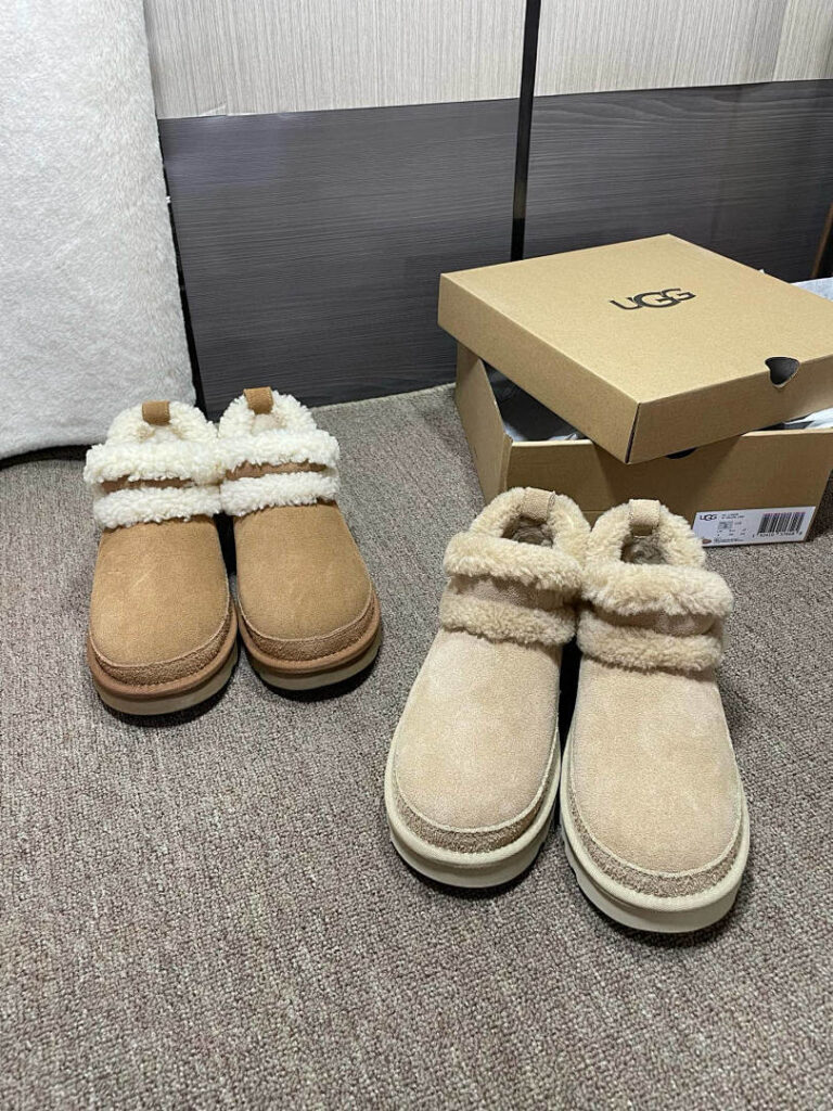 UGG Shoe Style 2511175