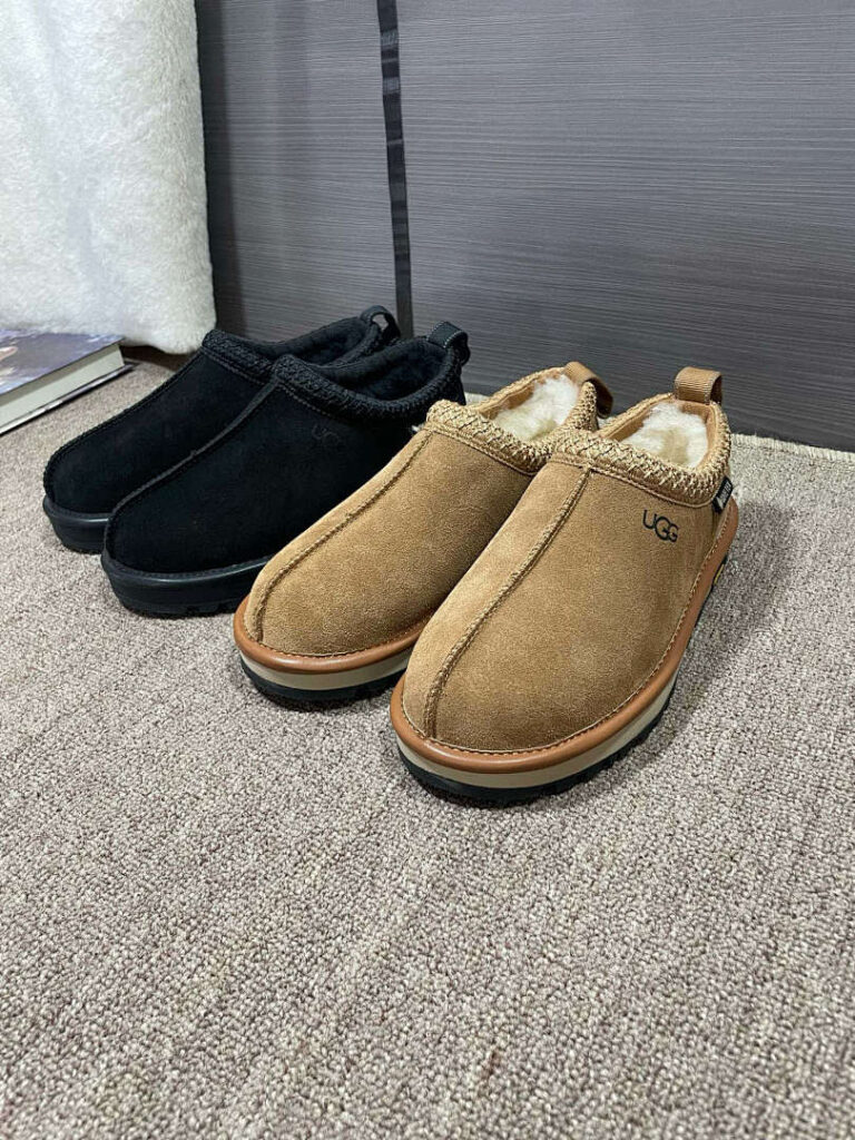 UGG Shoe Style 2701175
