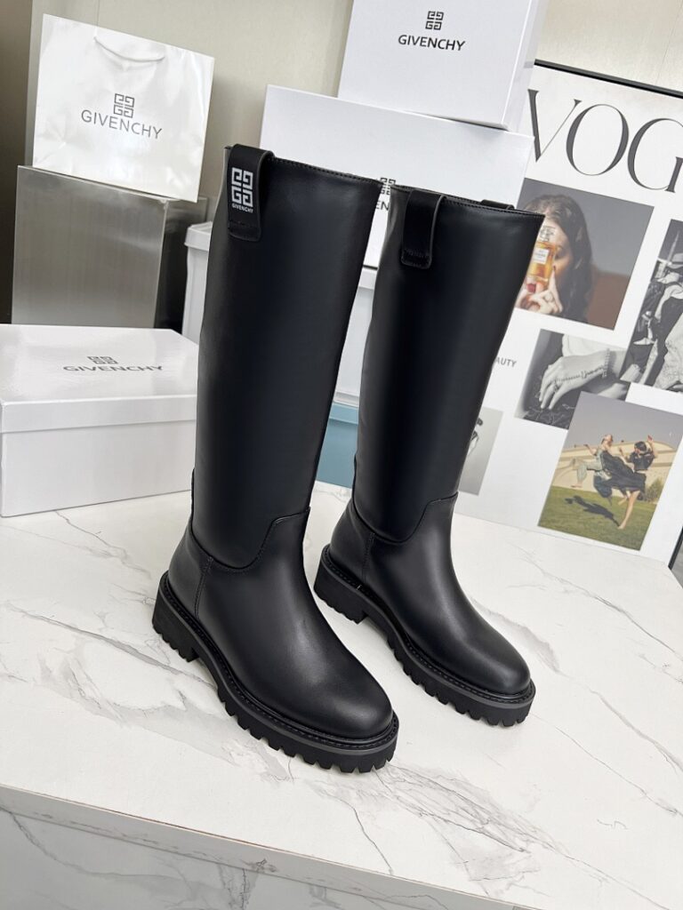Givenchy Shoe Style 4701153